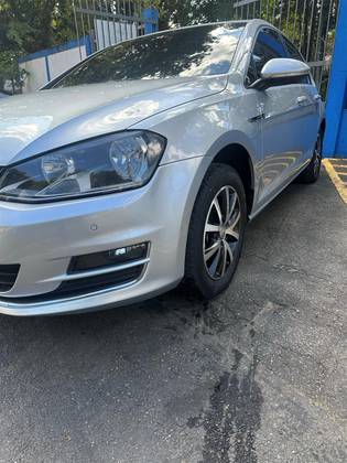 VOLKSWAGEN GOLF 1.4 TSI HIGHLINE 16V GASOLINA 4P AUTOMÁTICO VOLKSWAGEN GOLF 1.4 TSI HIGHLINE 16V GASOLINA 4P AUTOMÁTICO